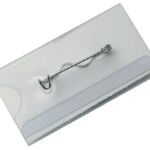 BADGE OPUS 2 MET SPELD 75X40MM