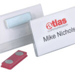 BADGE DURABLE 8116.19 MET MAGNEET 40X75MM